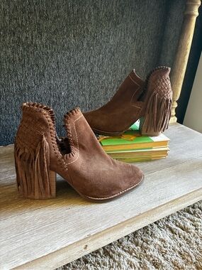 Ariat Unbridled Lily Ankle Suede Boots With Fringe in Whiskey Brown